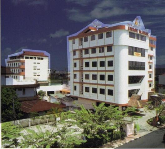 Amans Hotel Амбон Екстериор снимка