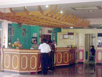 Amans Hotel Амбон Екстериор снимка